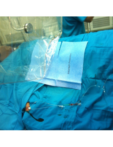 RADPAD champ absorbant anti-x 75% éq Pb 0,125mm 37x42cm accès radial sans plomb - stérile - bte de 15 RADPAD champ absorbant anti-x 75% éq Pb 0,125mm 37x42cm accès radial sans plomb - stérile - bte de 15